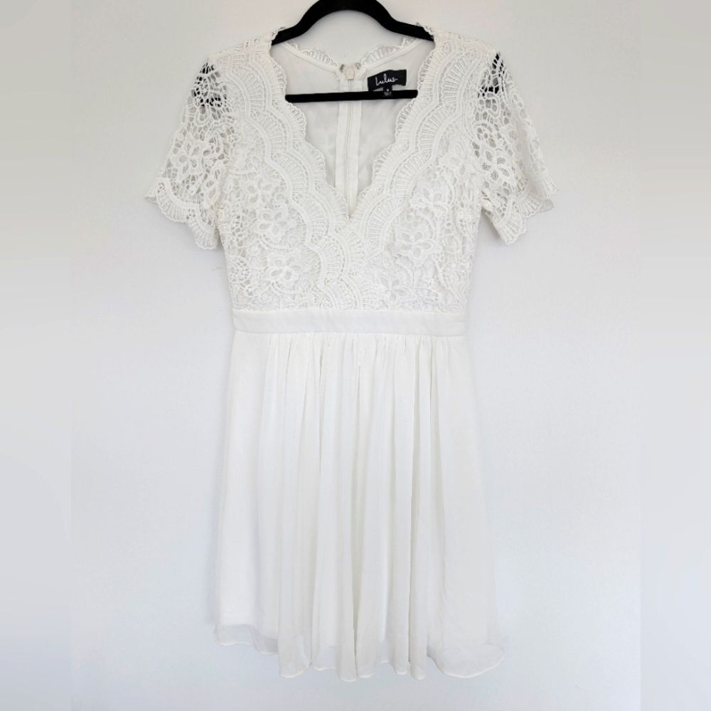 Lulu's Angel In Disguise Lace V Neck Short Sleeve Dress Sz S Bridal Grad Party
